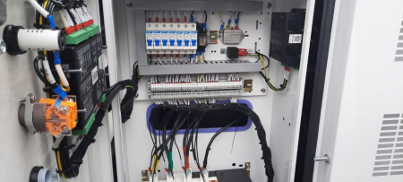 Дизельный генератор  AD-20-Т400 в кожухе со встроенным АВР