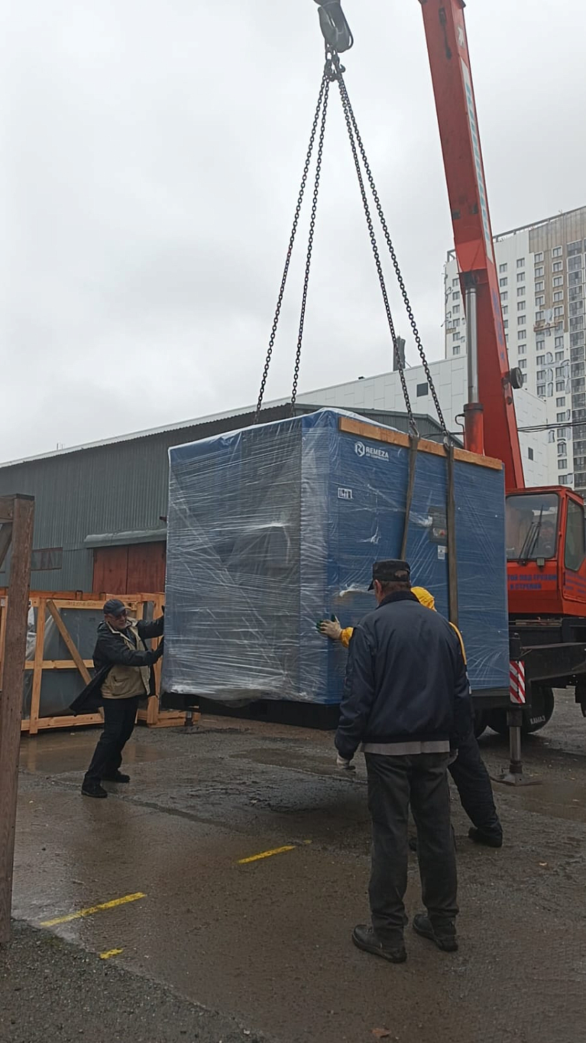 Отгрузка винтового компрессора Remeza ВК220-8 ВС в г. Москва